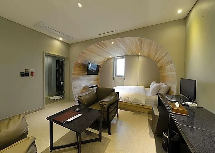 Hotel Life Style S 2*