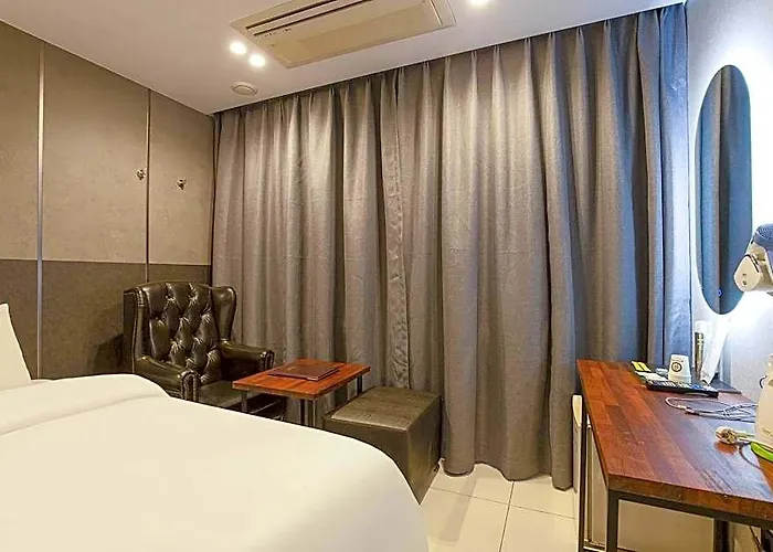 Hotel Life Style S 2*
