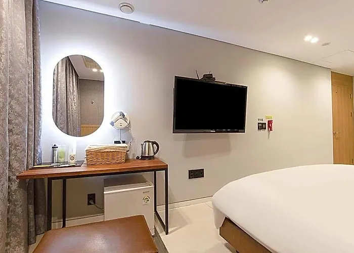 Hotel Life Style S 2*